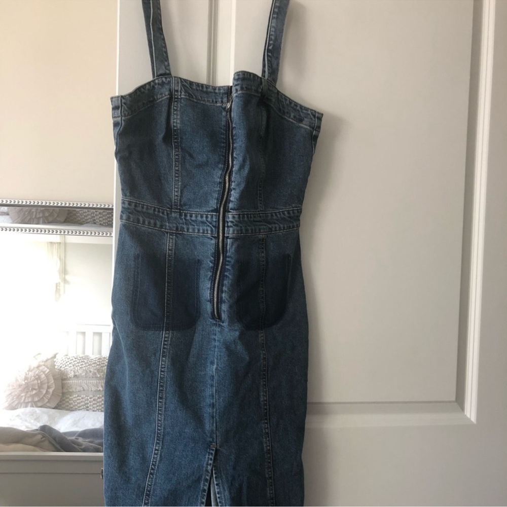 ❤️ Blogger’s Favorite. Zara jean dress - Picture 2 of 5